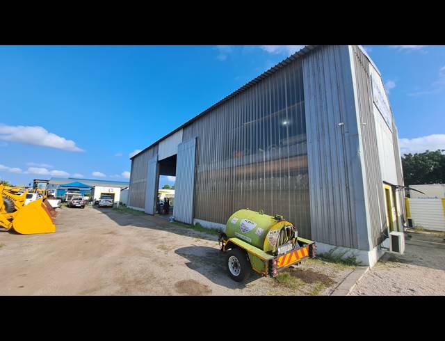 344M² WAREHOUSE TO LET IN ALTON
